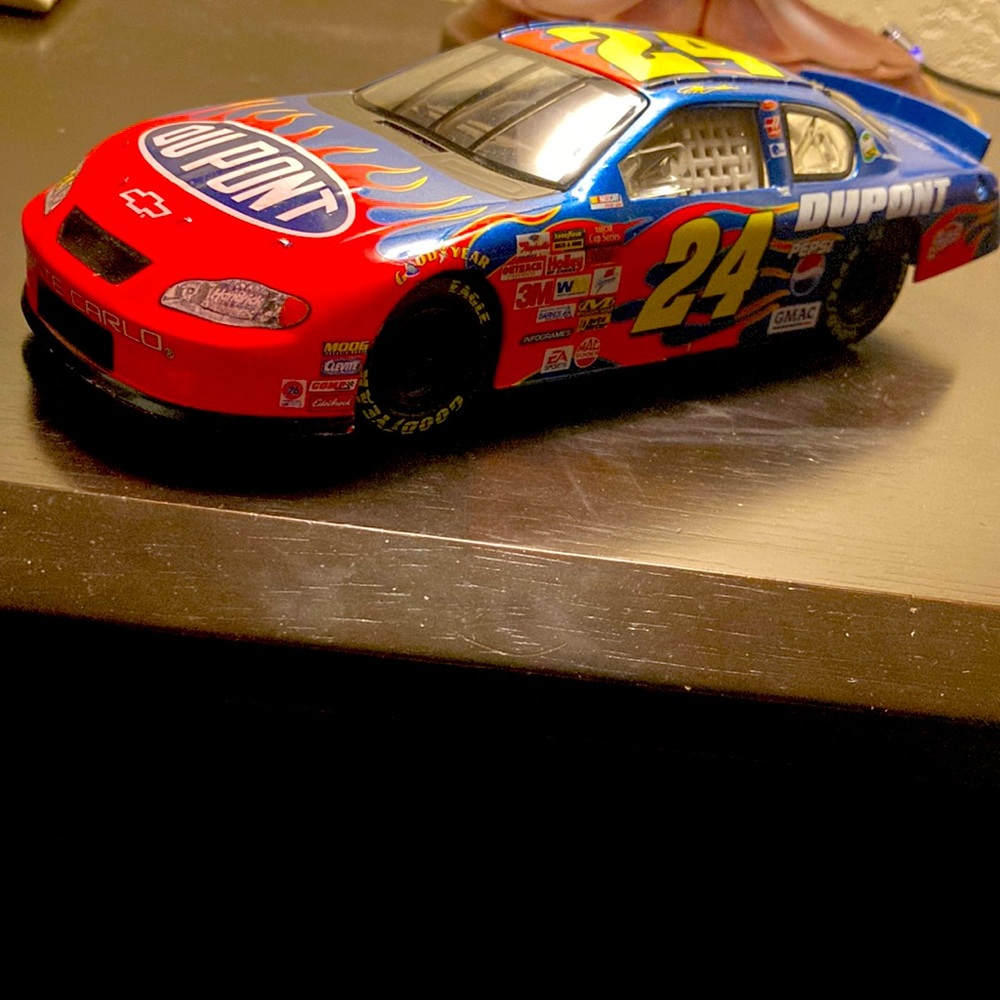 Collectable DuPont car #24. 2003